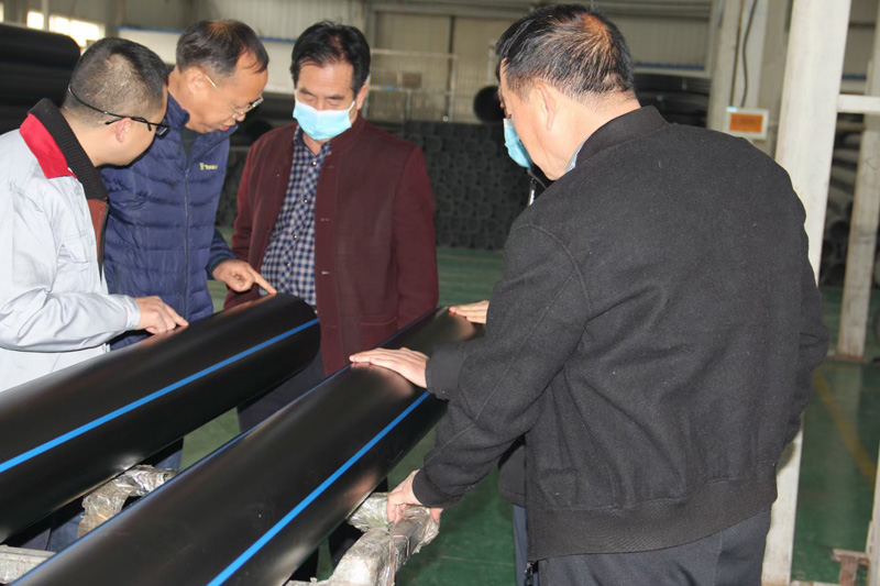 三门峡市陕州区水利局张局长,自来水公司赵总经理等人莅临陕西SBOBET利记官网实业公司考察指导工作 三门峡市陕州区水利局张局长,自来水公司赵总经理等人莅临陕西SBOBET利记官网实业公司考察指导工作